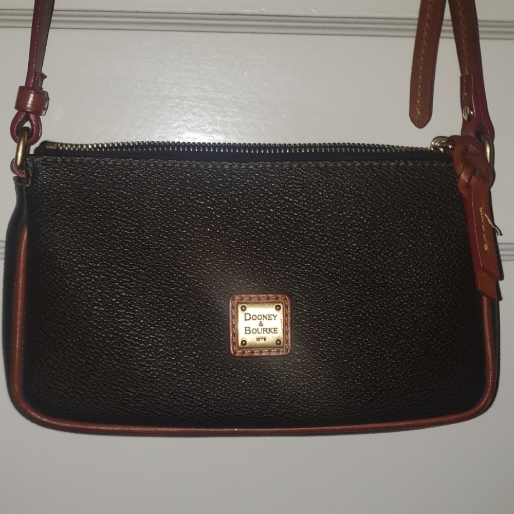 Dooney & Bourke small purse